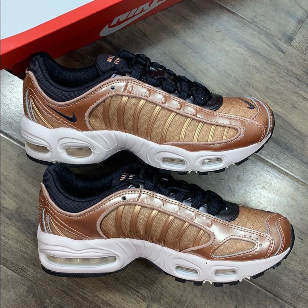 NIKE W AIR MAX TAILWIND IV - Picture 12 of 16